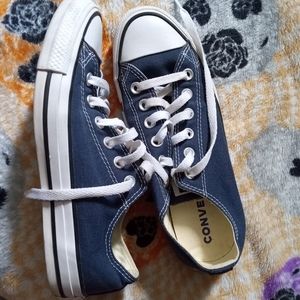 Navy Blue Women's Converse Size 8
